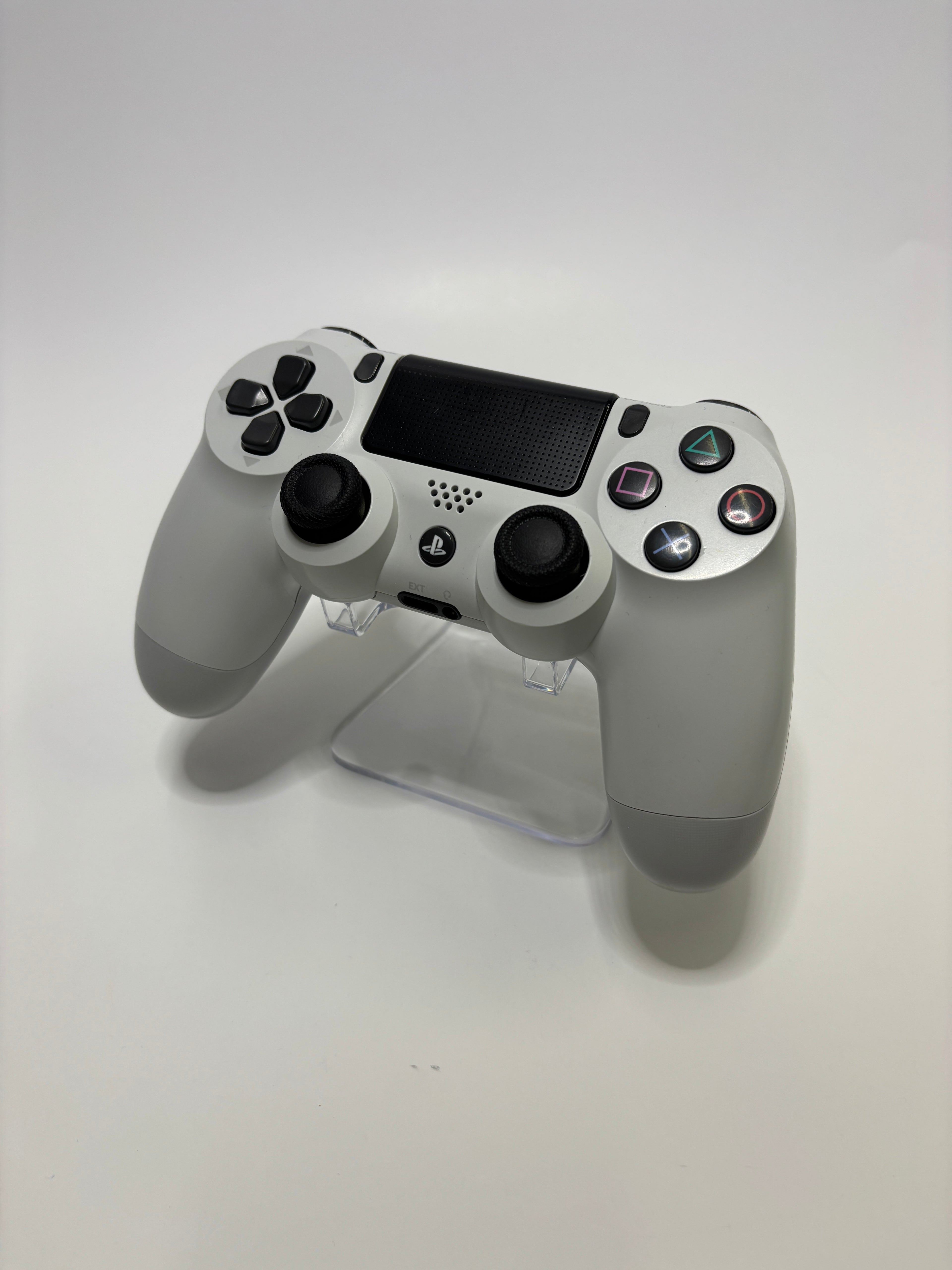 PlayStation 4 DualShock 4 Controller — Glacier White