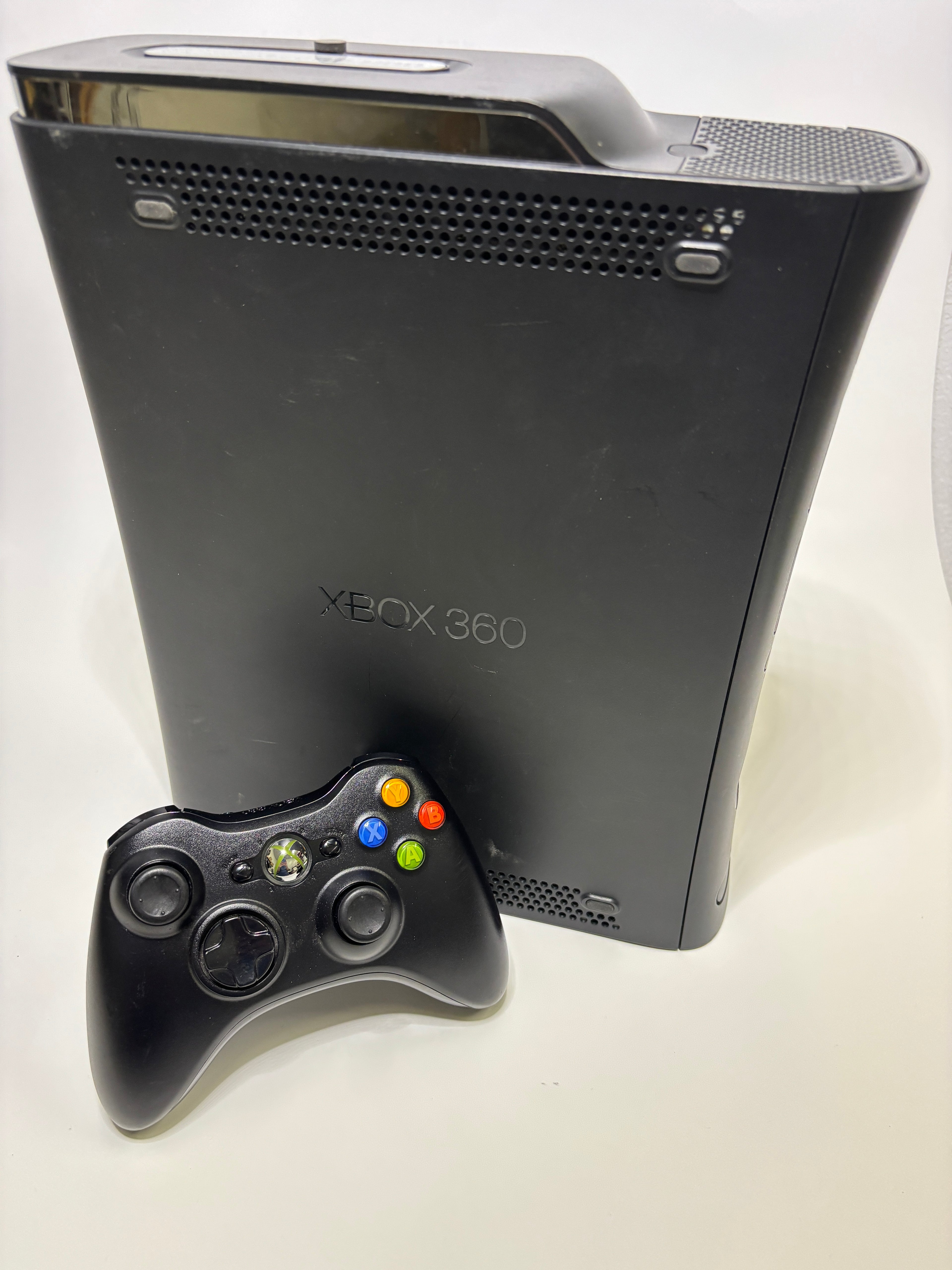 Xbox 360 Console with Controller — Black