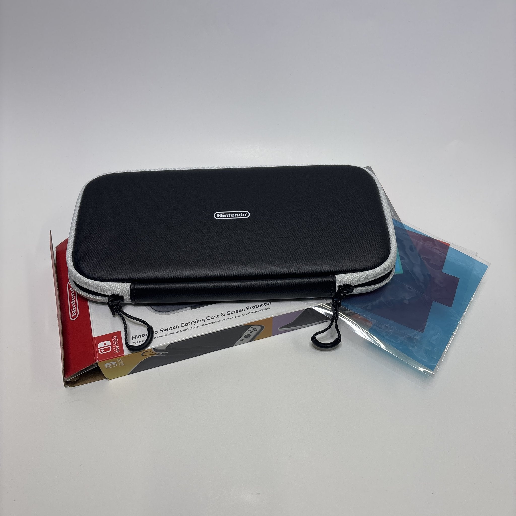 Nintendo Carrying Case — Black White