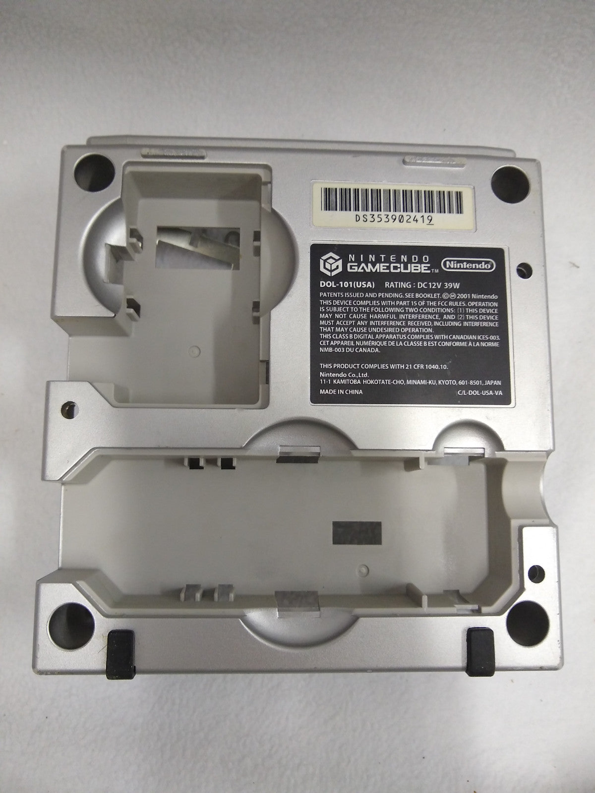 GameCube Bottom Housing DOL-101 - Silver/Platinum