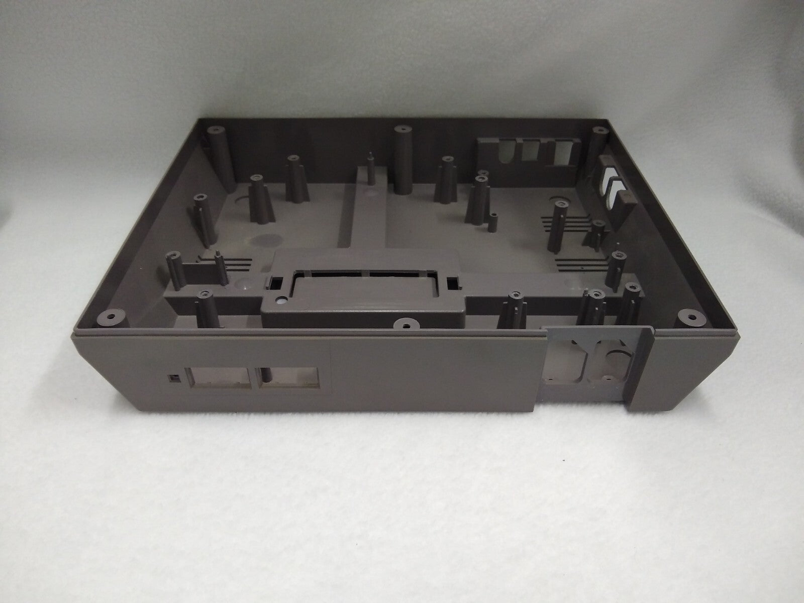 NES Console - Bottom Shell Housing